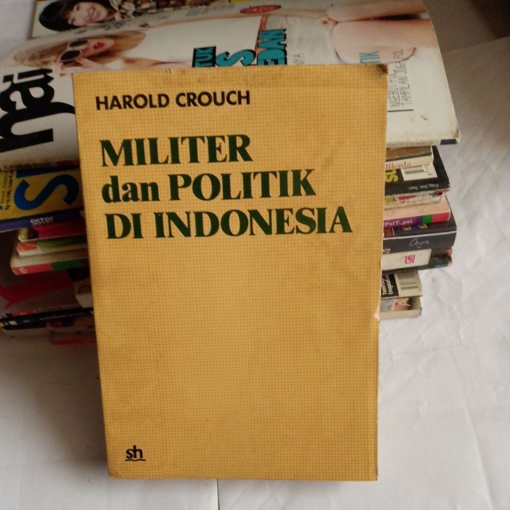 BUKU MILITER DAN POLITIK DI INDONESIA