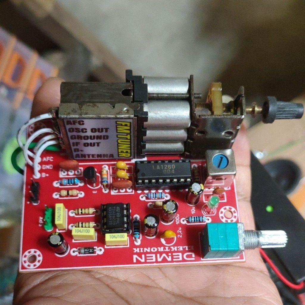 RADIO FM TUNER MINI AMPLI TDA2822