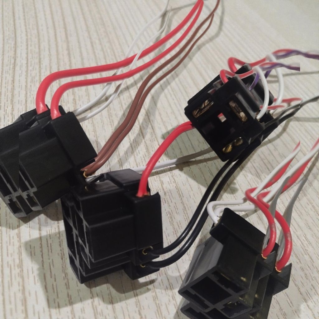 SOKET SELBEAM/H4 SOKET LAMPU MOTOR VIXION