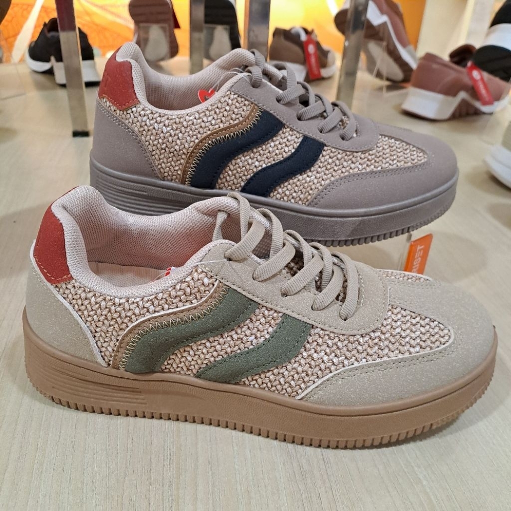 sepatu sneakers wanita Triset