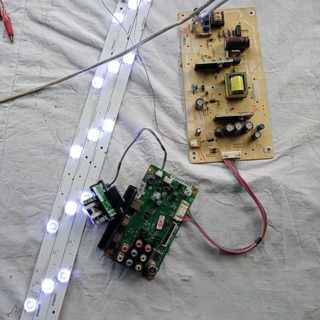 PSU MB Sharp lc32le2651