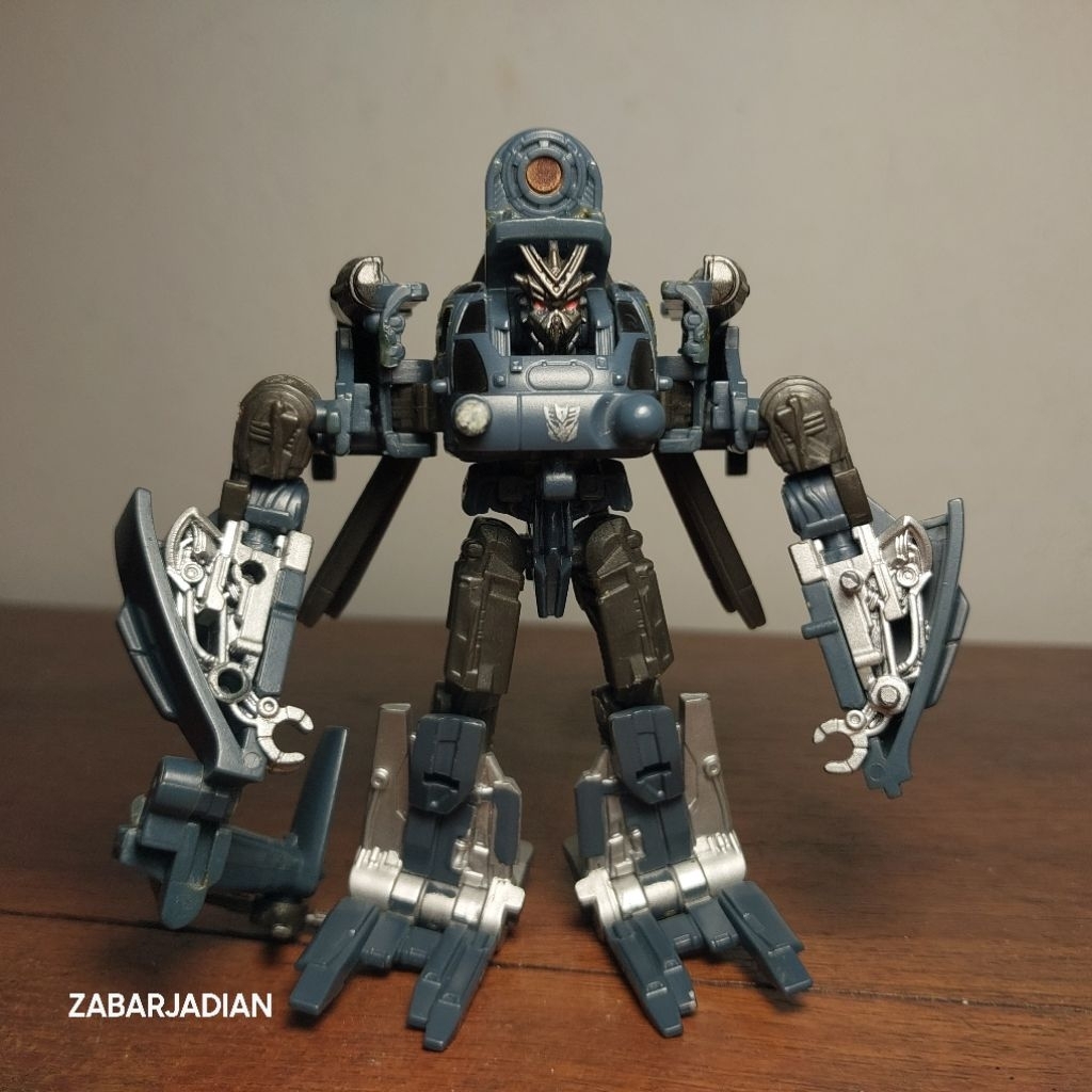 Transformers Dark of the Moon Cyberverse Commander class Blackout