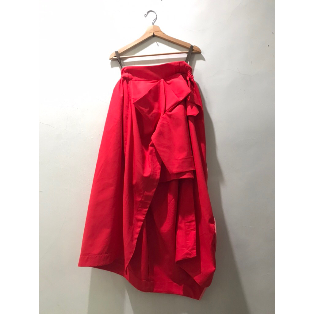 OLINE WORKROBE - ORIGAMI MIDI SKIRT IN RED