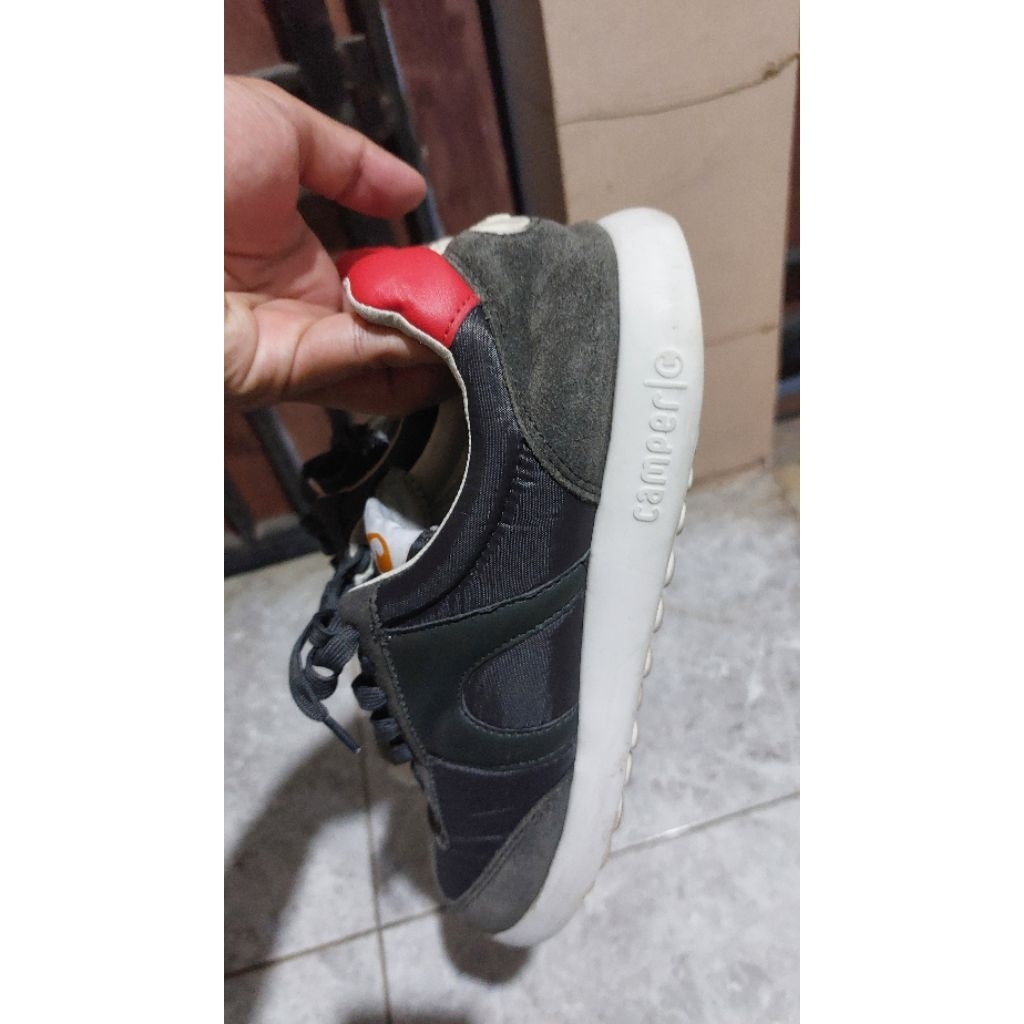Sepatu second Camper casual