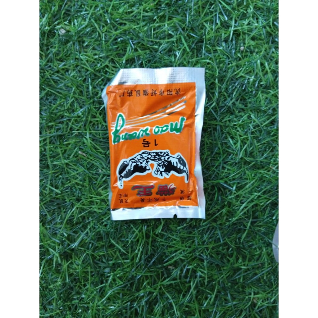 Racun tikus mao wang warna orange kucing hitam