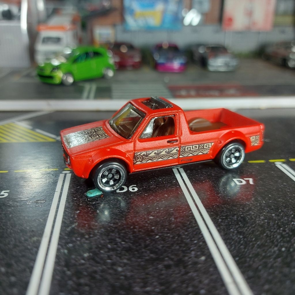 Hot Wheels Volkswagen VW Caddy Surfs Up