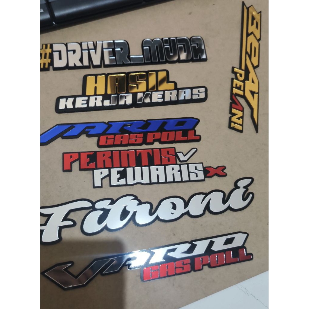 emblem motor atau mobil timbul akrilik custom tampilan mewah premium
