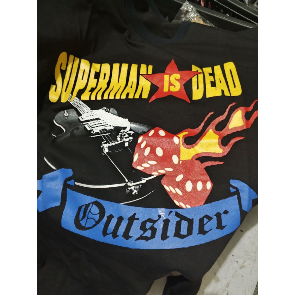 Kaos SUPERMAN IS DEAD