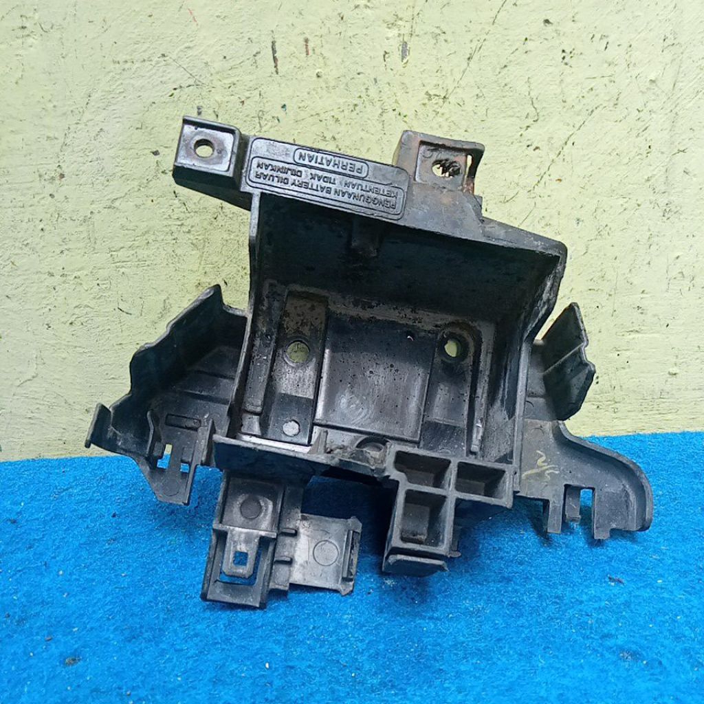 cover dudukan aki honda Vario 150 original