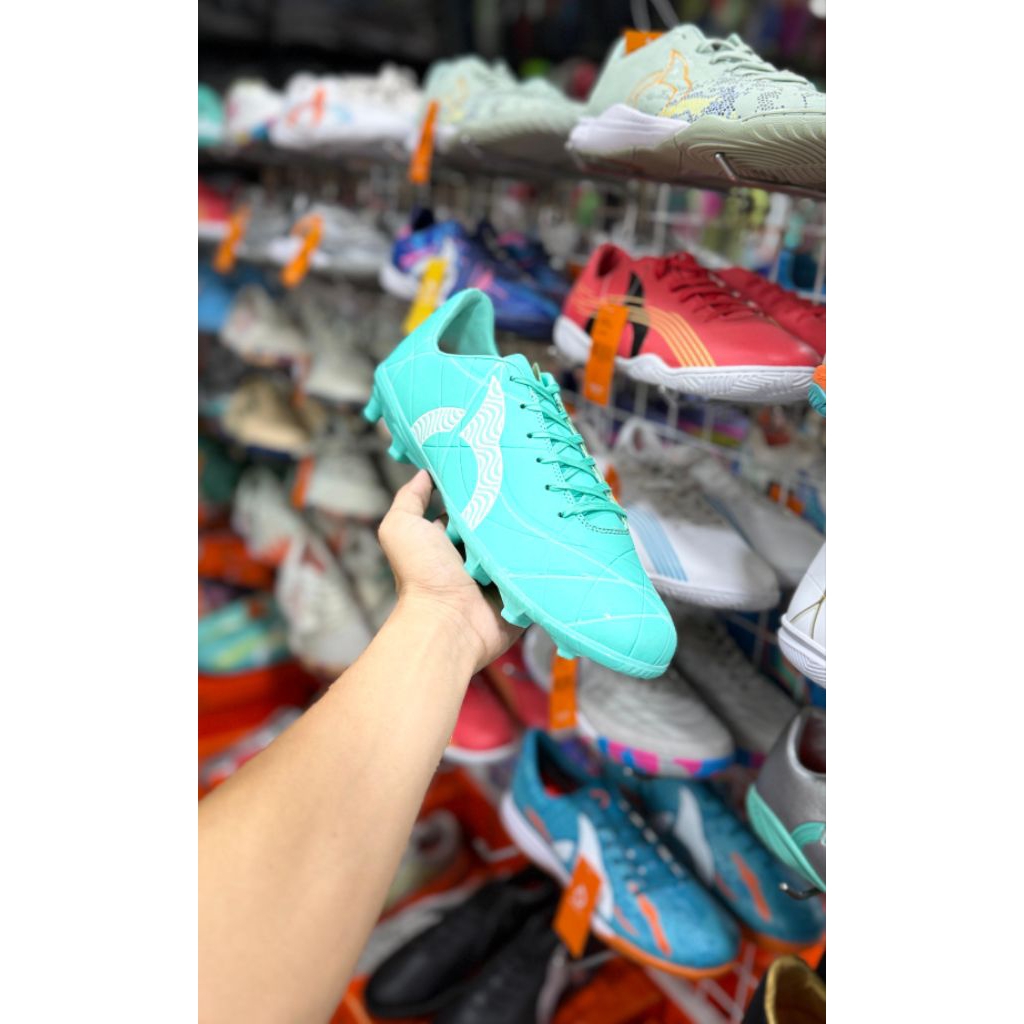 Sepatu Bola Ortuseight Fg - Aqua/White