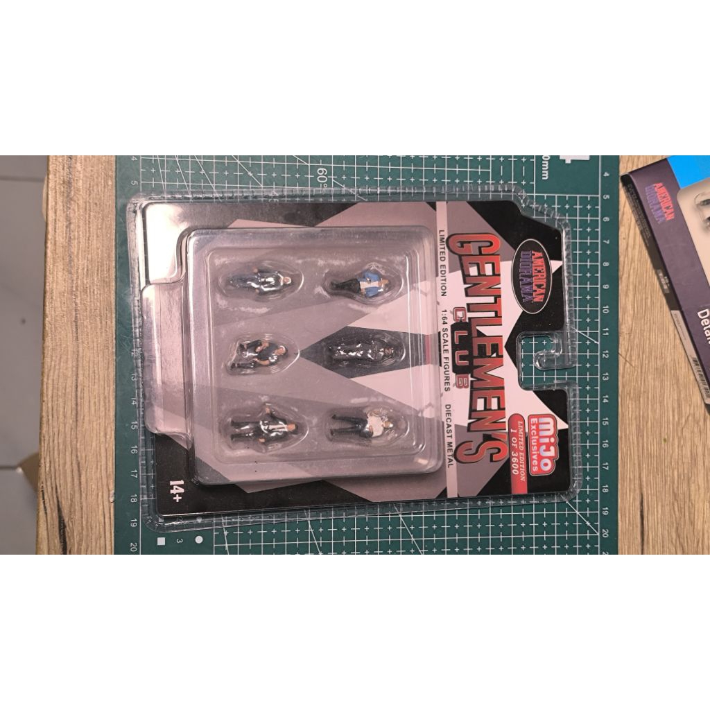 Figure Ameeican Diorama