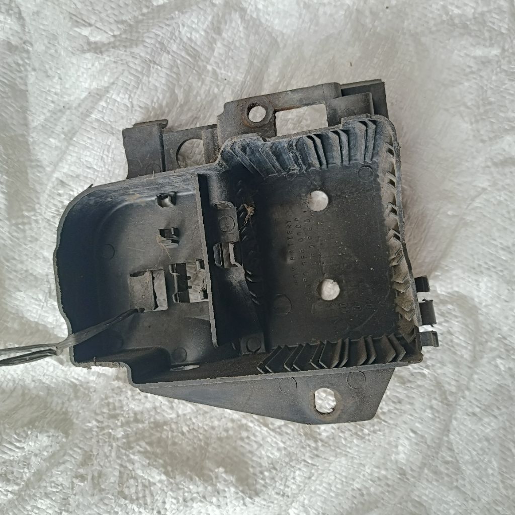 Bok aki rumah wadah tempat aki box aki Honda WIN 100 win100 original lepasan motor