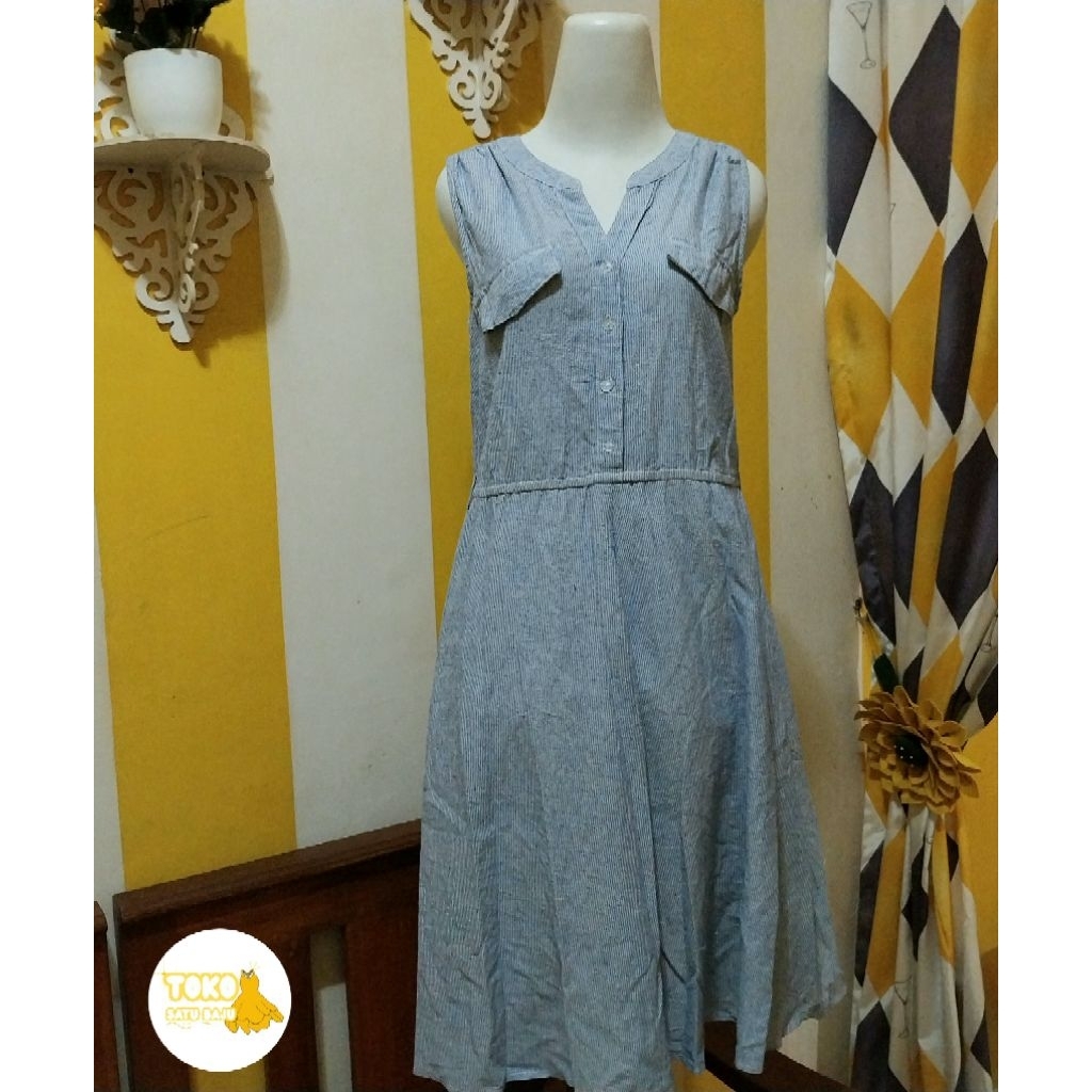 midi dress kancing biru laut