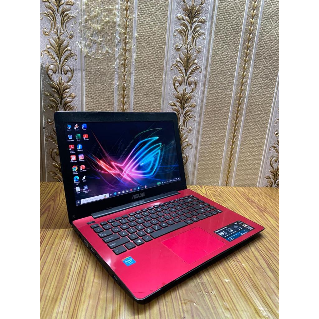 Ready Laptop Asus X453M Spesifikasi: -Prossesor Intel Celeron N2840 CPU @2.16GHz  -Ram 4 GB -HDD 500