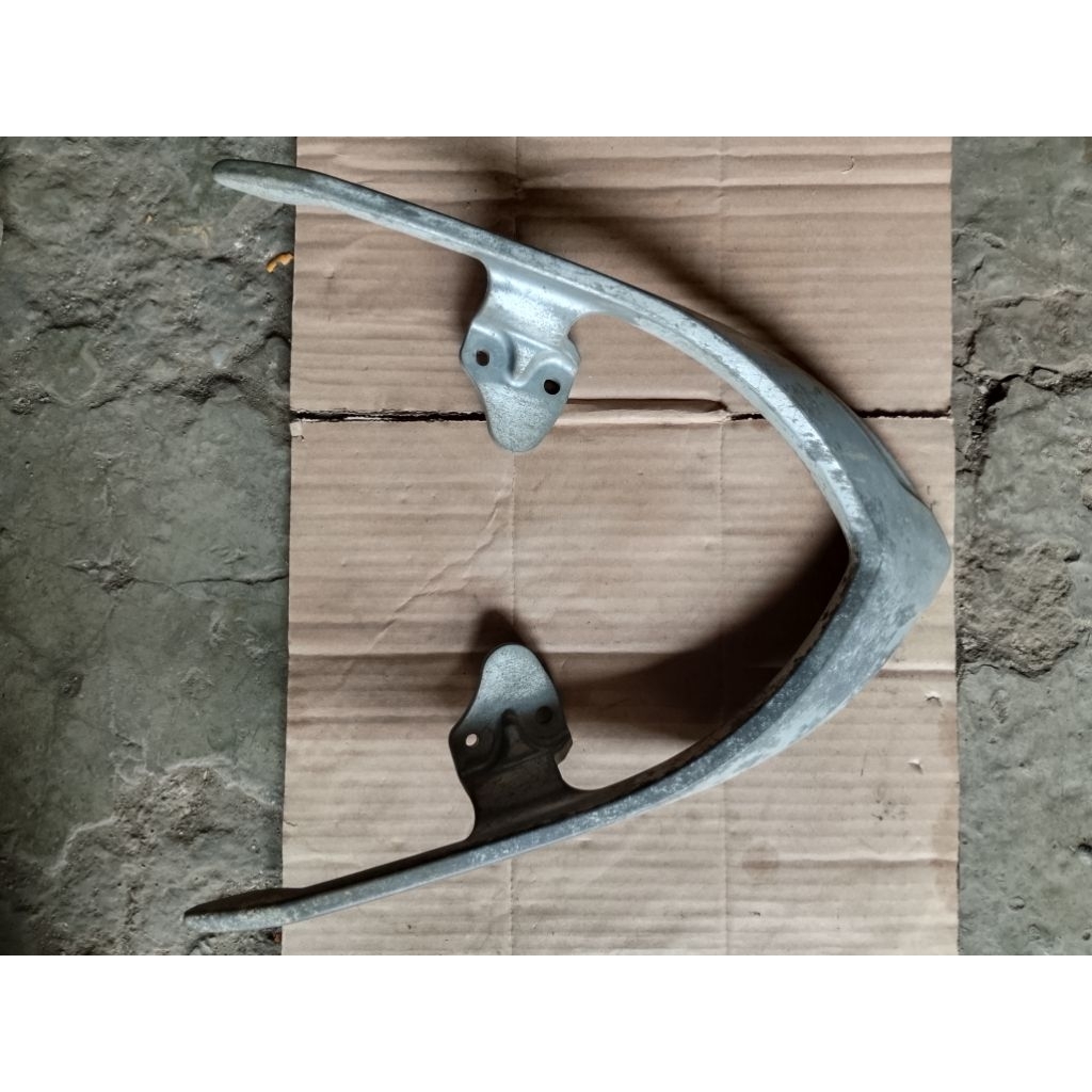 Behel pegangan belakang yamaha VEGA FORCE original