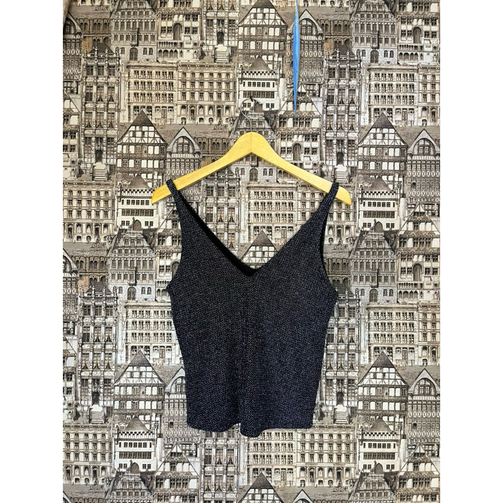 Preloved Tank Top Manggo_Hitam Blink-Blink V Neck