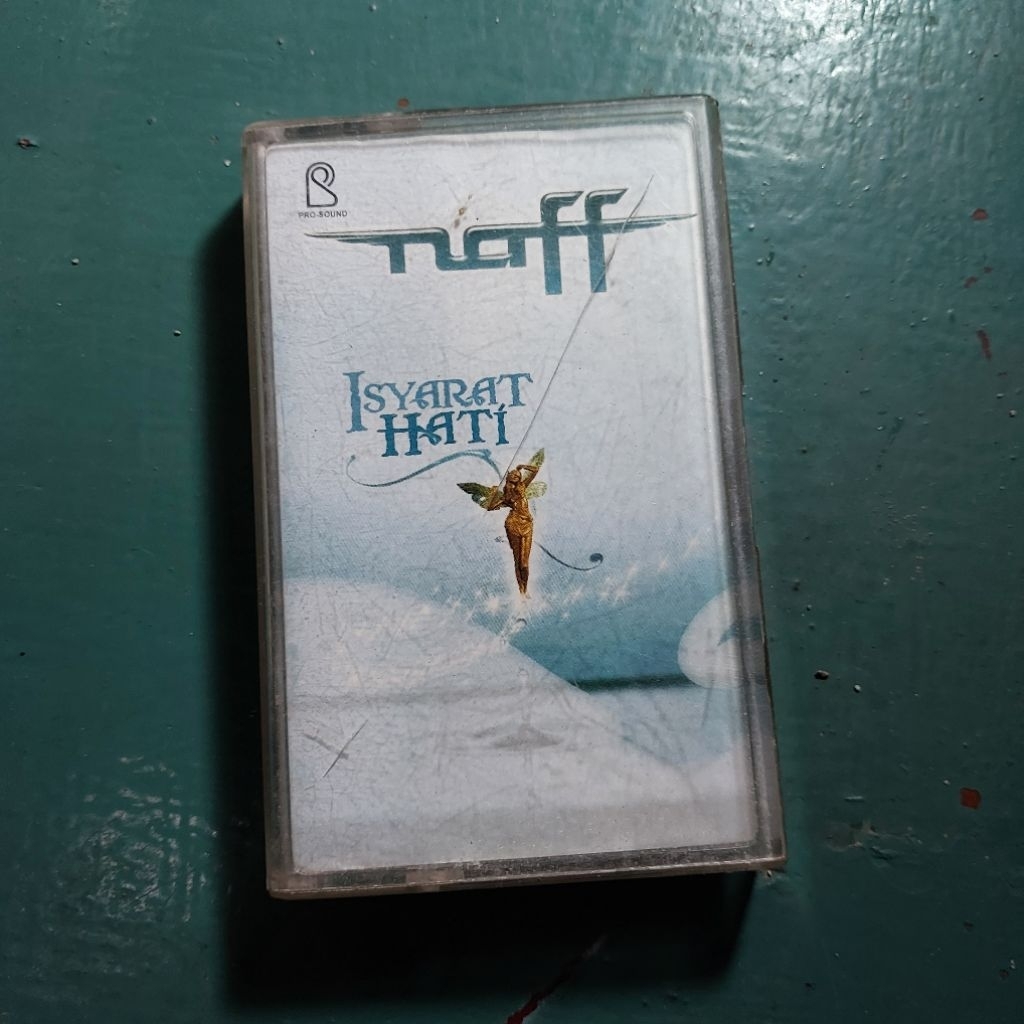 Kaset Pita "Naff - Isyarat Hati"