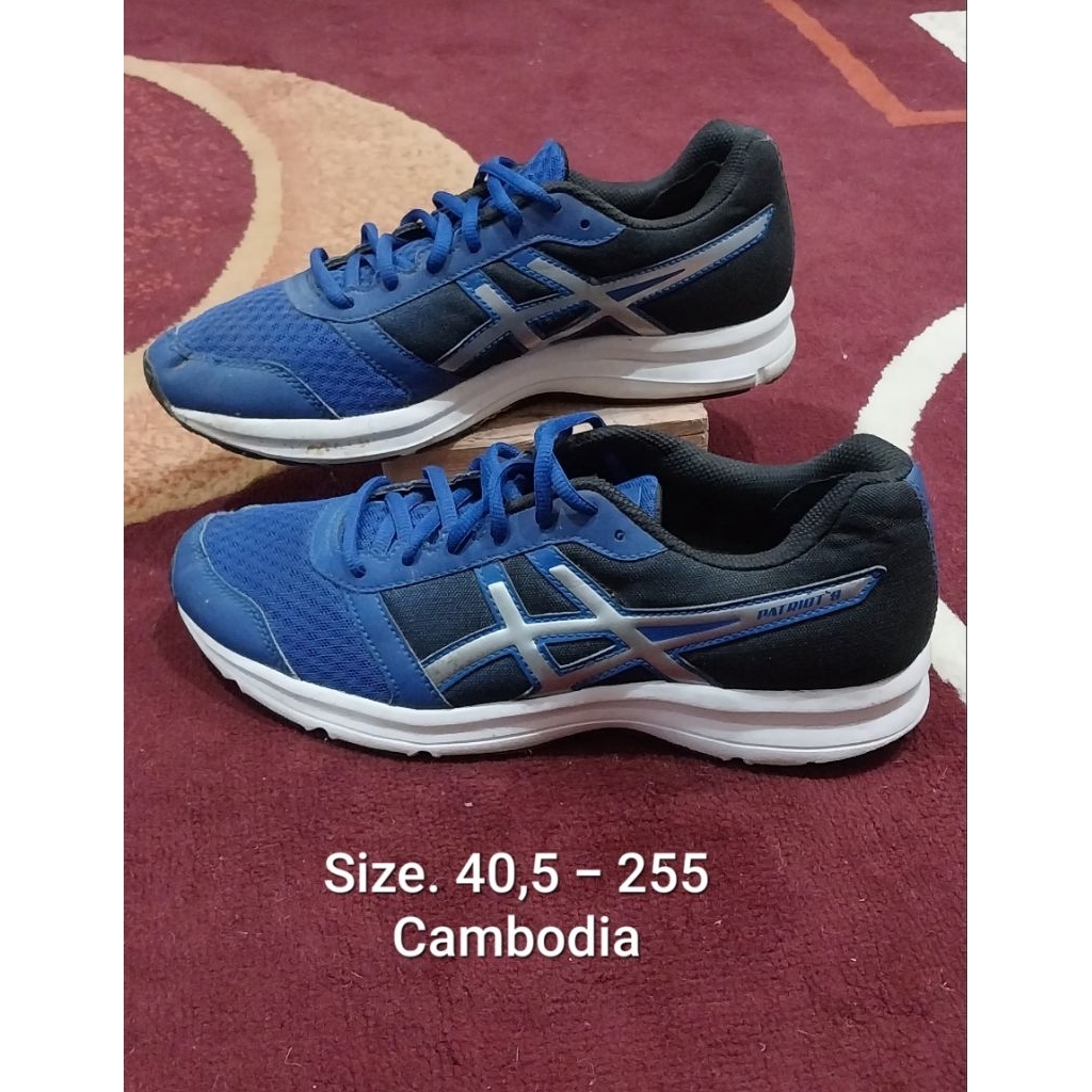 Sepatu asik size 40,5 Camboja