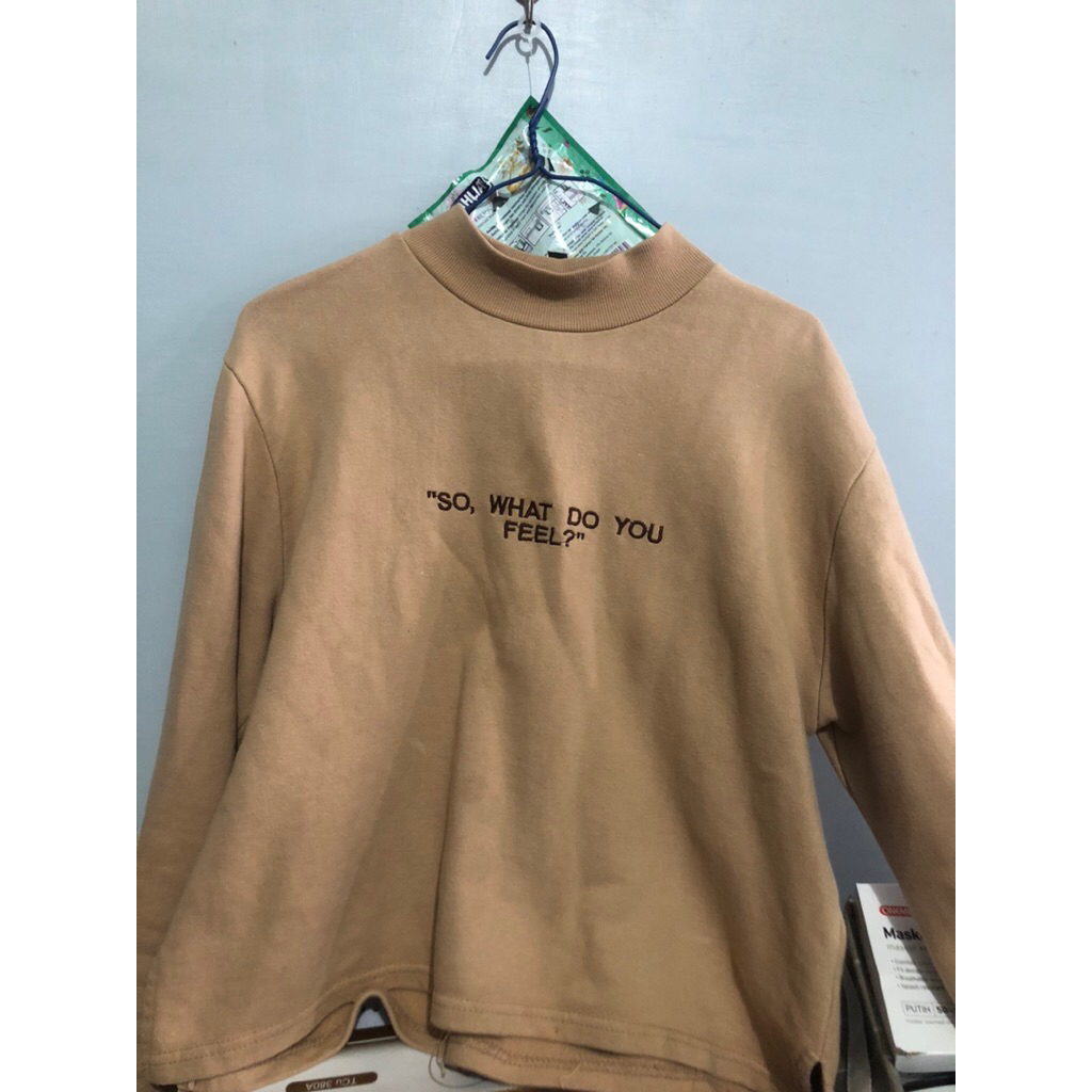 (PRELOVED) Sweater coksu “so what do you feel” lembut