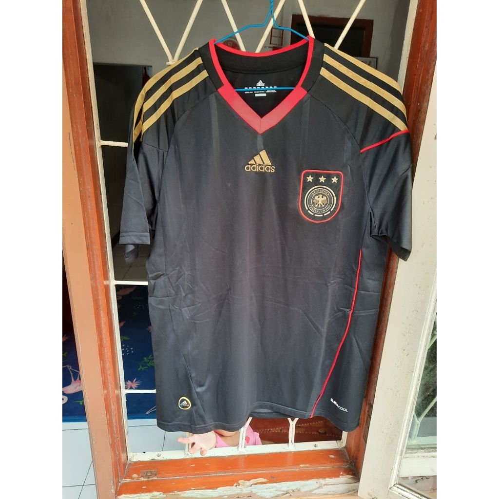 Jersey Jerman Away 2010