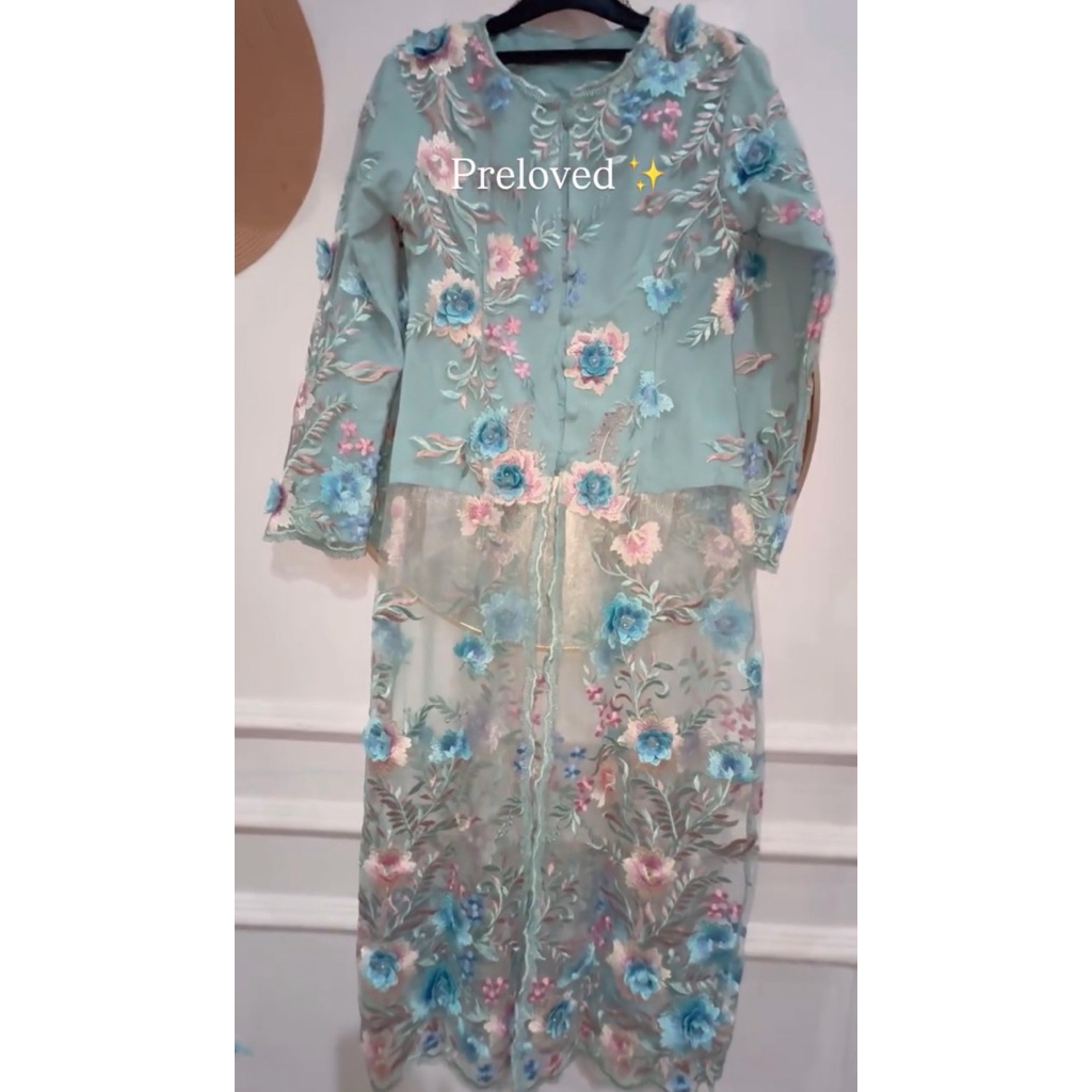 Baju Kebaya kondangan biru muda