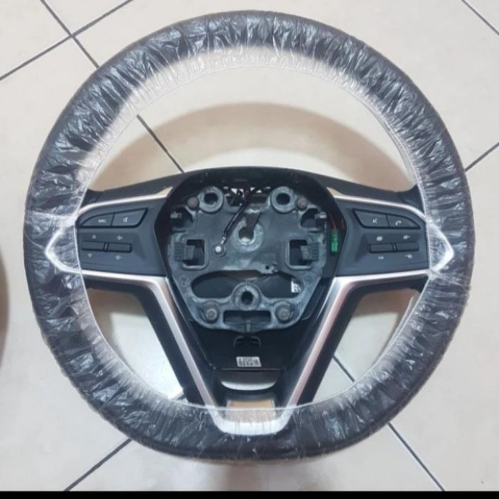 Stir Wuling Almaz Confero Cortez