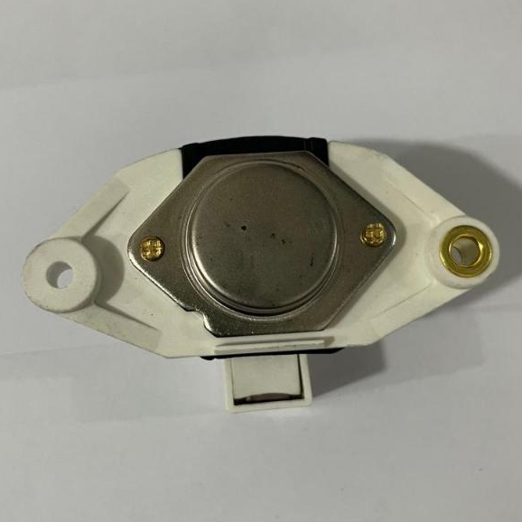 IC REGULATOR ALTERNATOR MERCY 24V