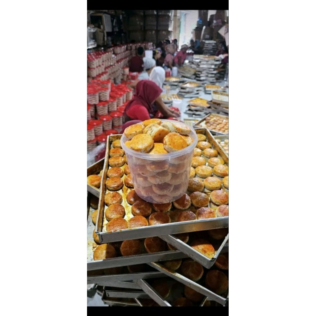 kue kacang roti/kue kering/original /kue kacang khas jember