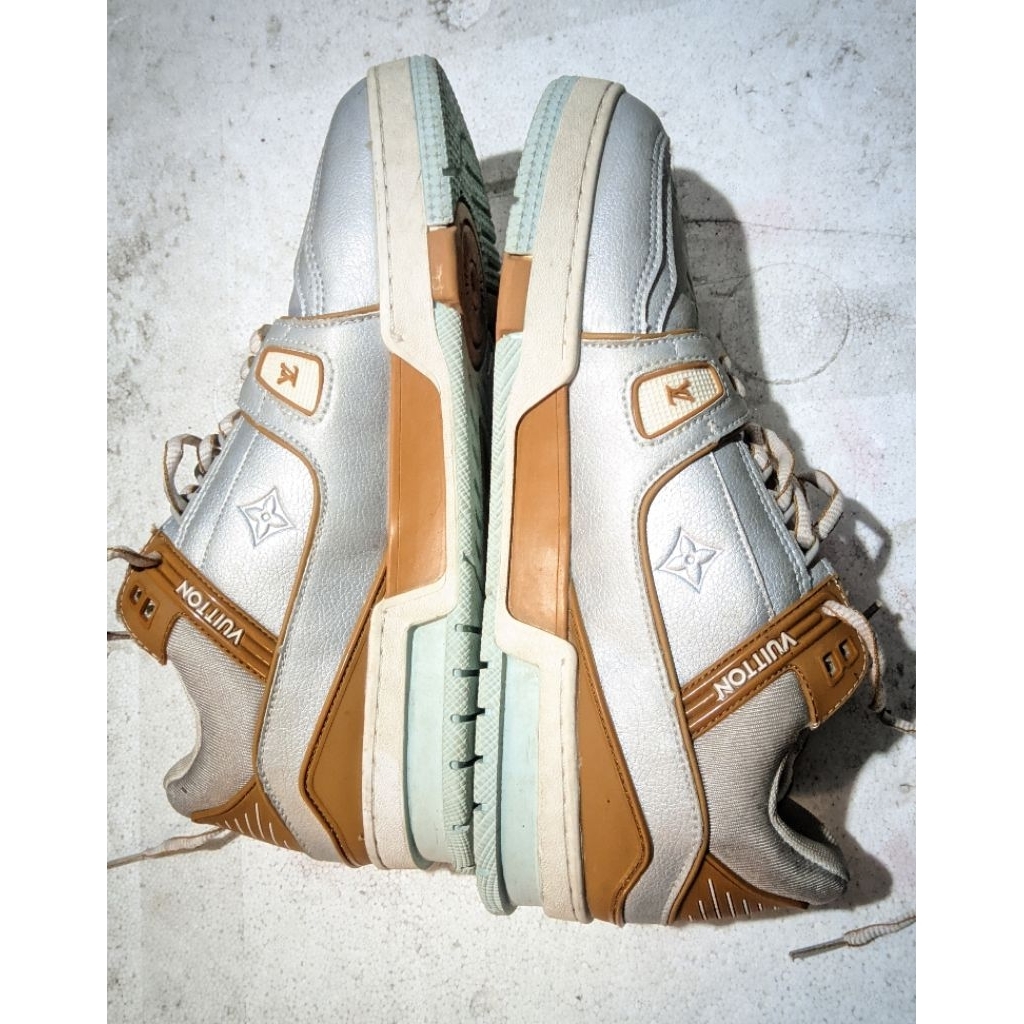 Sepatu second LV sz 41/42 No box