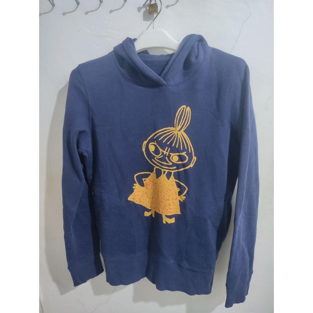 hoodie ut uniqlo ukuran S