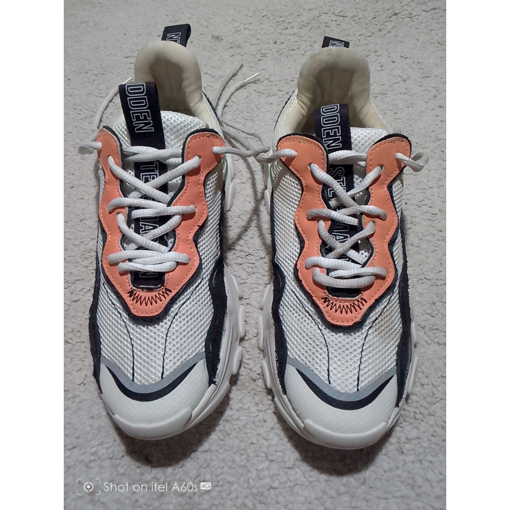 STEVE MADDEN Manerva womens Trainers Sneakers Sepatu wanita AUTHENTIC WITH TAG