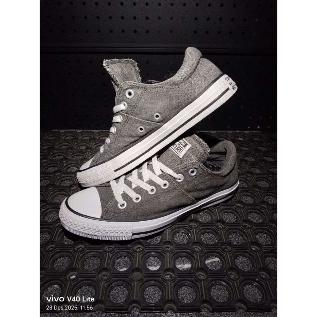 (second) Converse Madison Ox Storm Wind size 40
