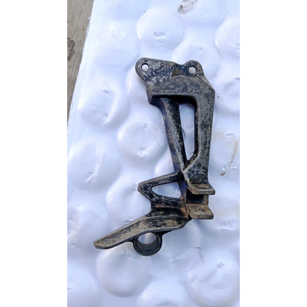 postep belakang yamaha vega R new bekas original kanan saja