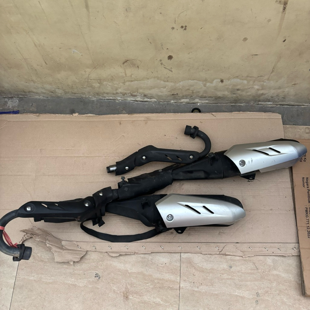 KNALPOT COPOTAN ORIGINAL HONDA  CRF 150 L KENALPOT CRF KNALPOT ORI SECOND CRF CABUTAN