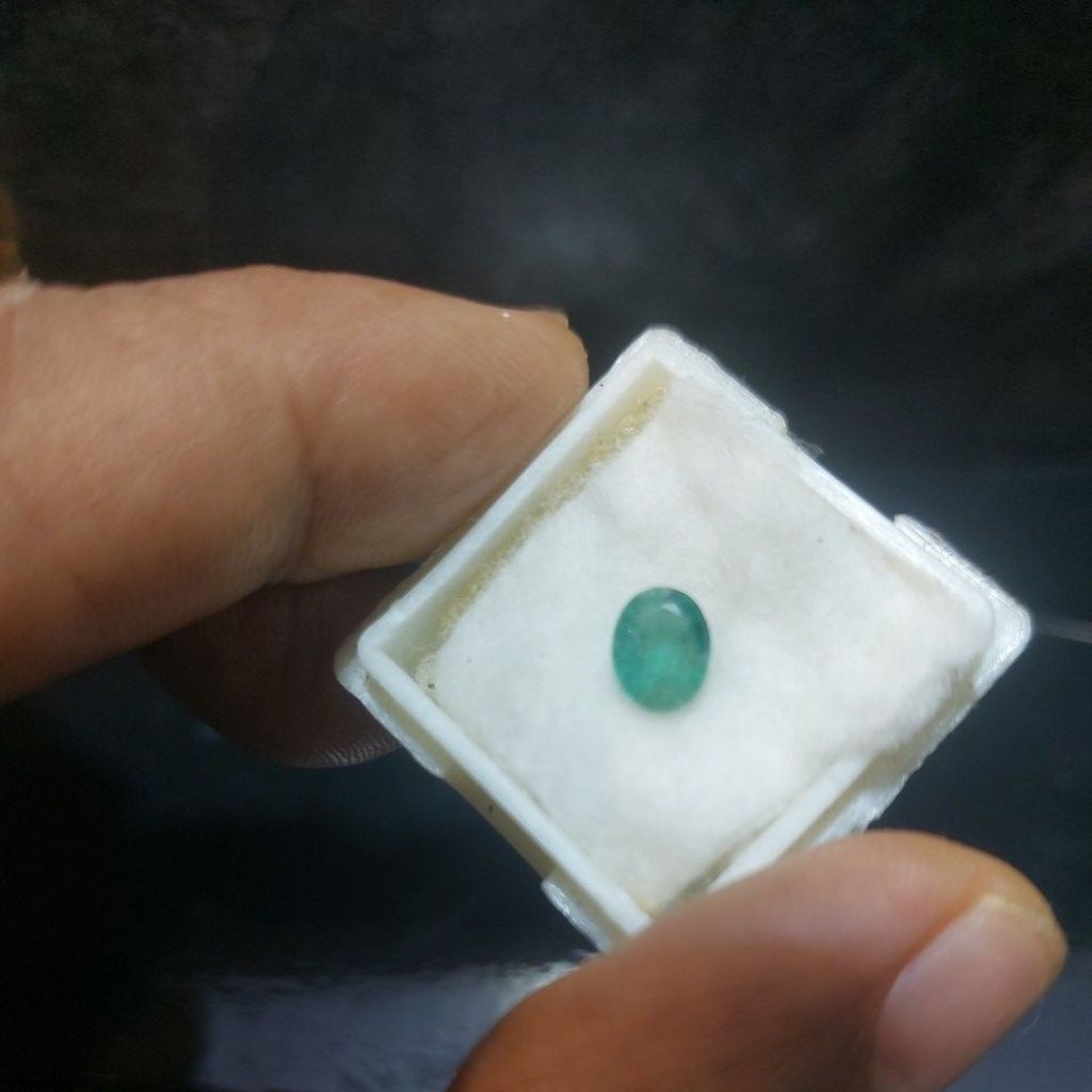 Natural Emerald/ Jamrud