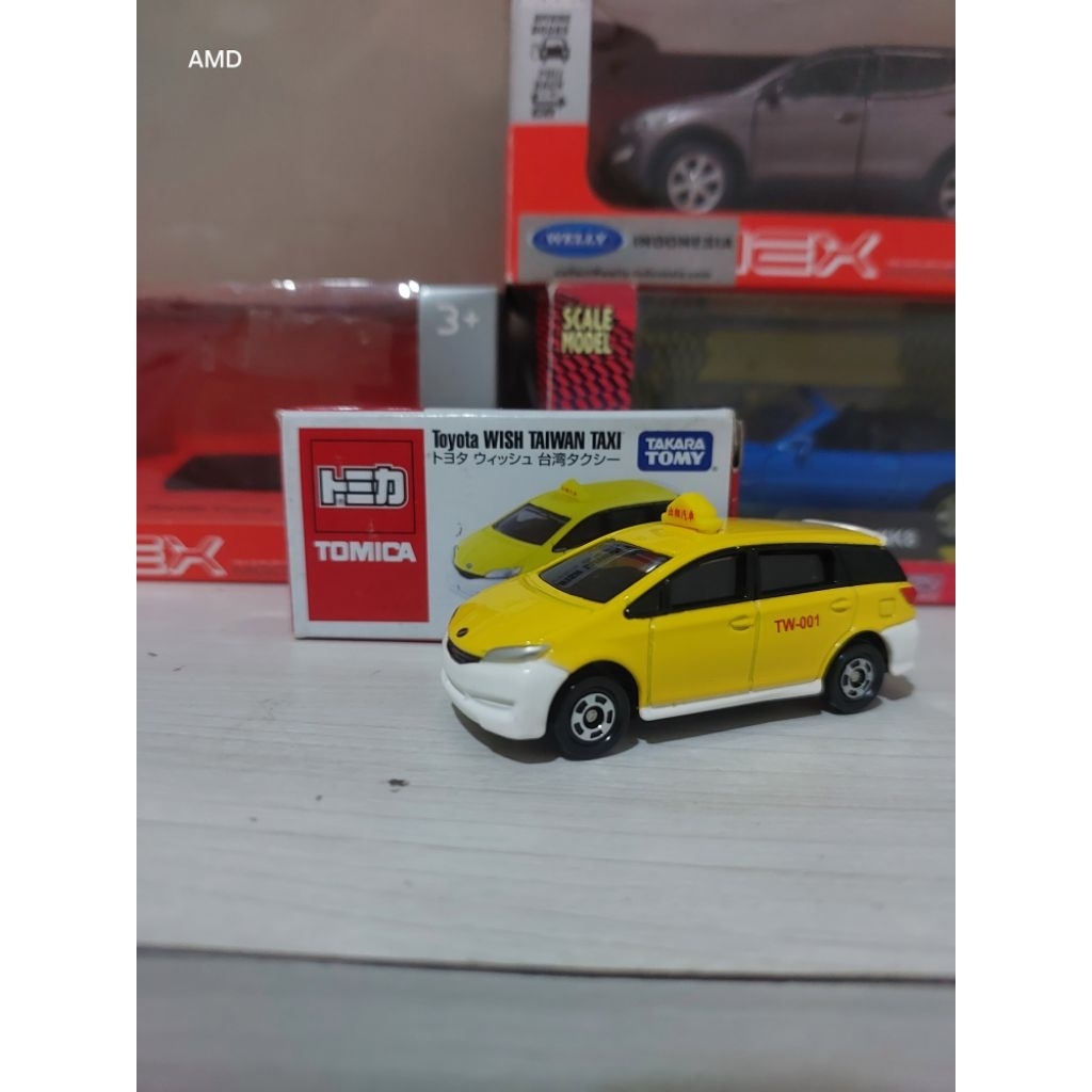 Tomica toyota wish taiwan taxi skala 64