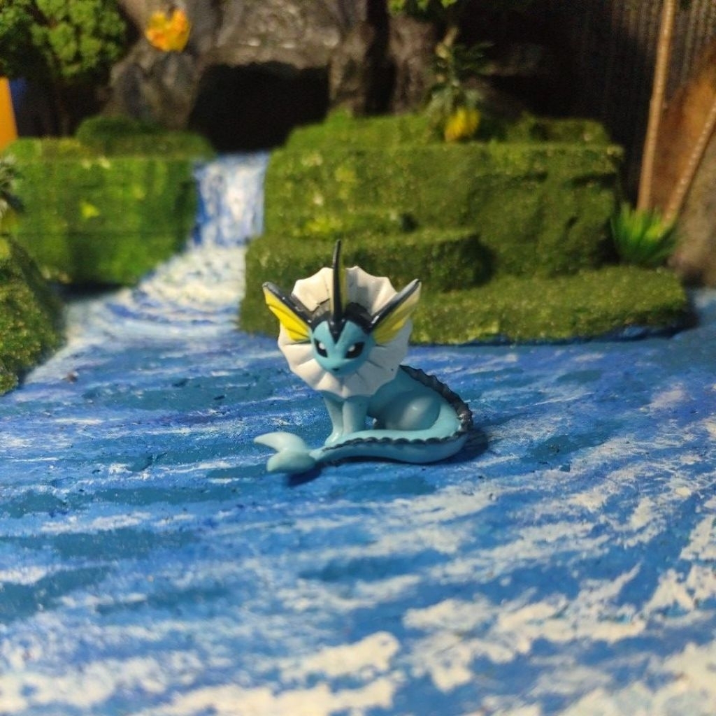 pokemon figure - vaporeon - tomy