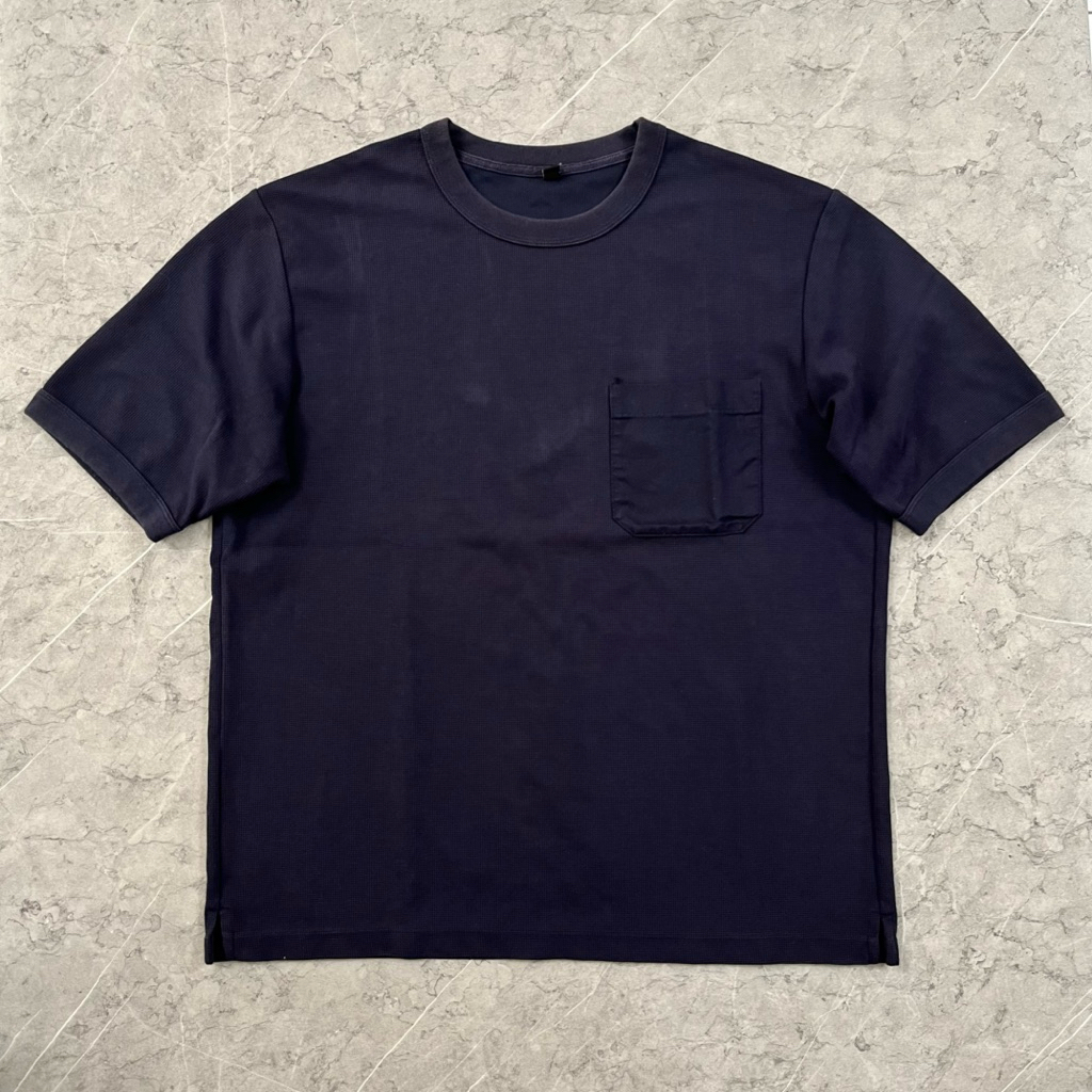 KAOS UNIQLO POCKET NAVY XL SECOND