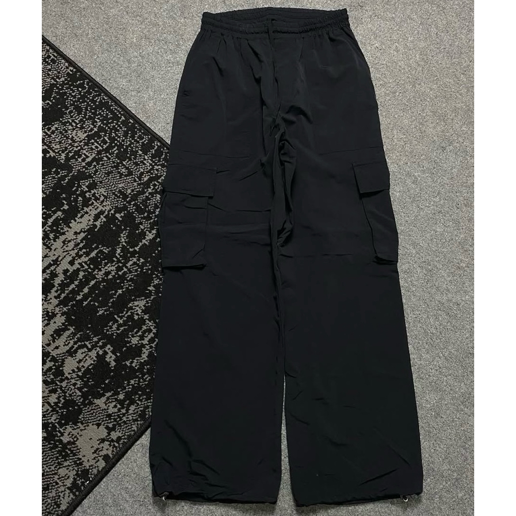 seven selah cargo parachute black pants - M