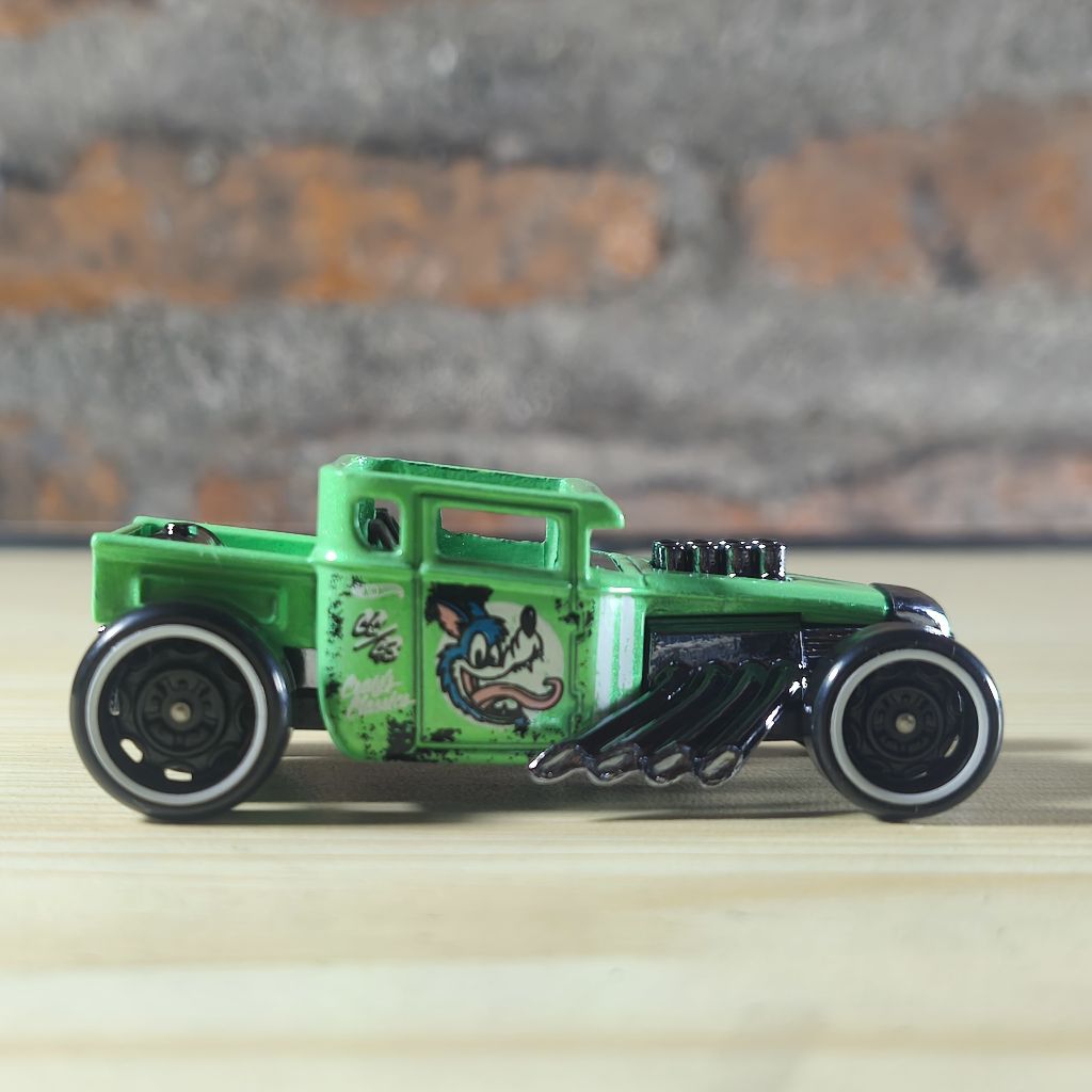 Hot Wheels Bone Shaker - Loose Mulus