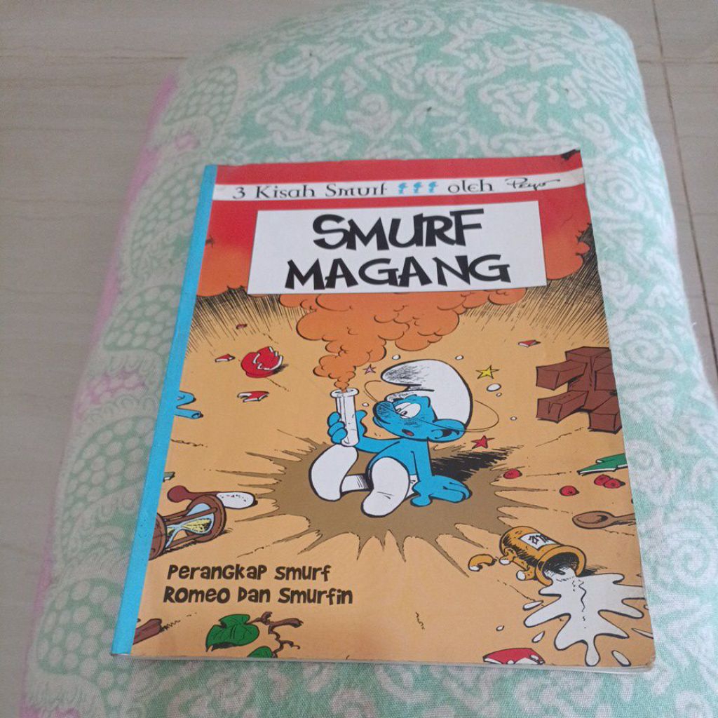 Komik 3 kisah smurf - smurf magang , perangkap smurf Romeo dan smurfin