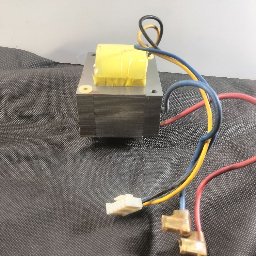 travo bekas copotan UPS PROLINK SUFERFAST 700va normal