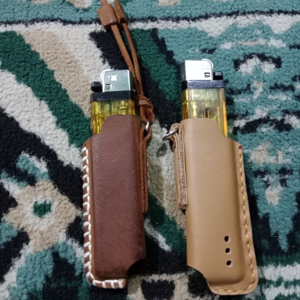 hand made sarung korek dari kulit asli pilihan maklum ya kalau rada mahal soalnya dikerjain manual