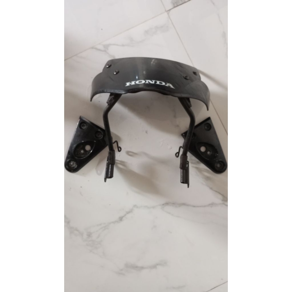 breket lampu Tiger Revo original copotan