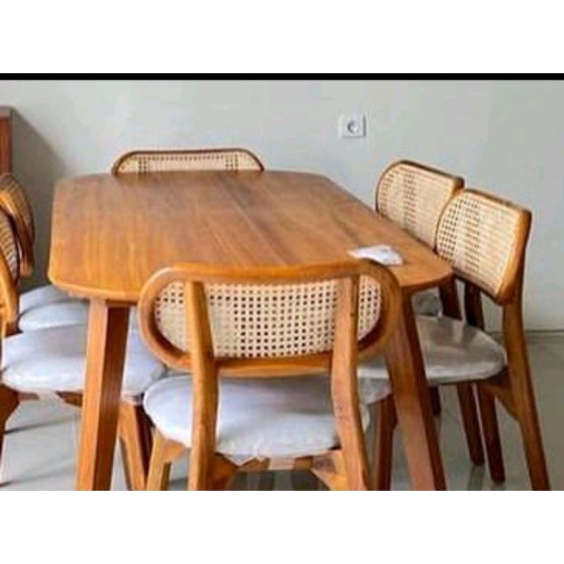 meja makan 160x90 kursi 6 plus bantalan Set Meja Makan Kursi 4 Kayu Jati Jepara Ropan Rotan Kacang