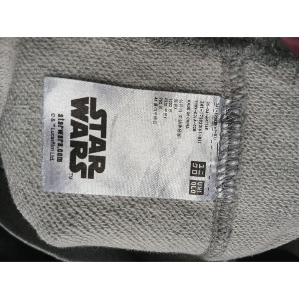 crewneck star wars x uniqlo
