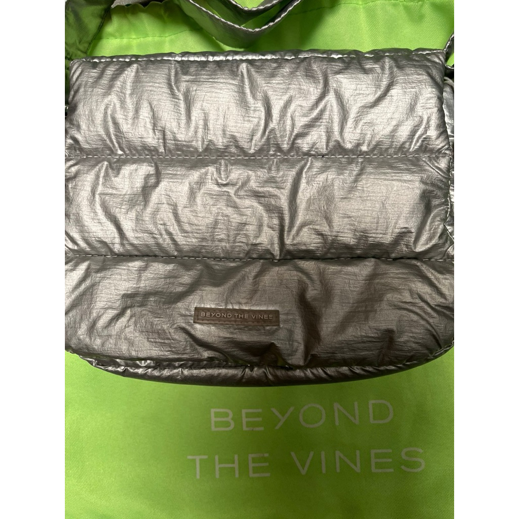btv metalic poofy bag silver