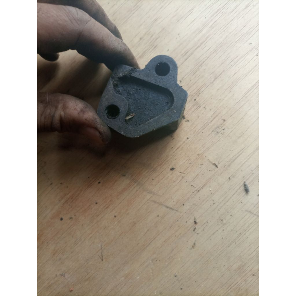 rumah casing bodi tonjokan tensioner rantai keteng mesin colt t120 t 120