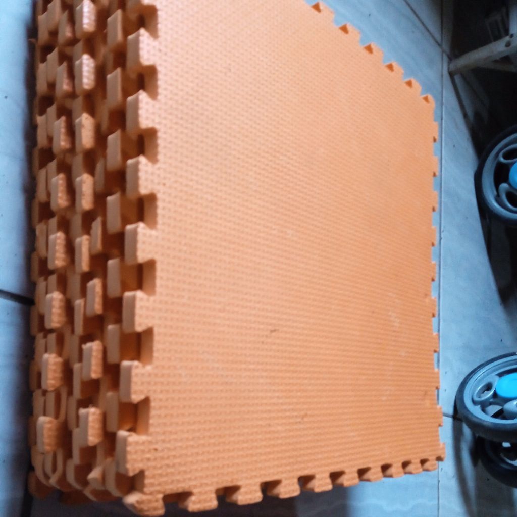 puzzle spons mainan anak karpet puzzle tebal 1cm 30*30cm preloved