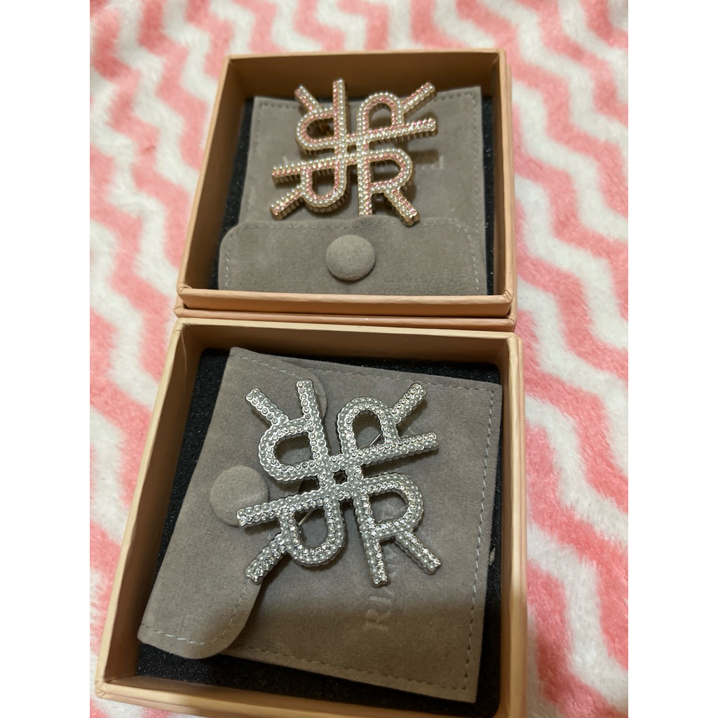 RM Brooch Caia Series